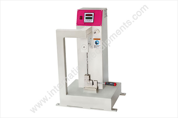 Manufacturers of Izod / Charpy impact tester